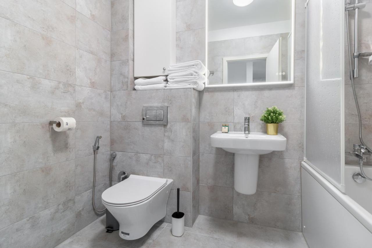 Vancouver Flat オラデア エクステリア 写真